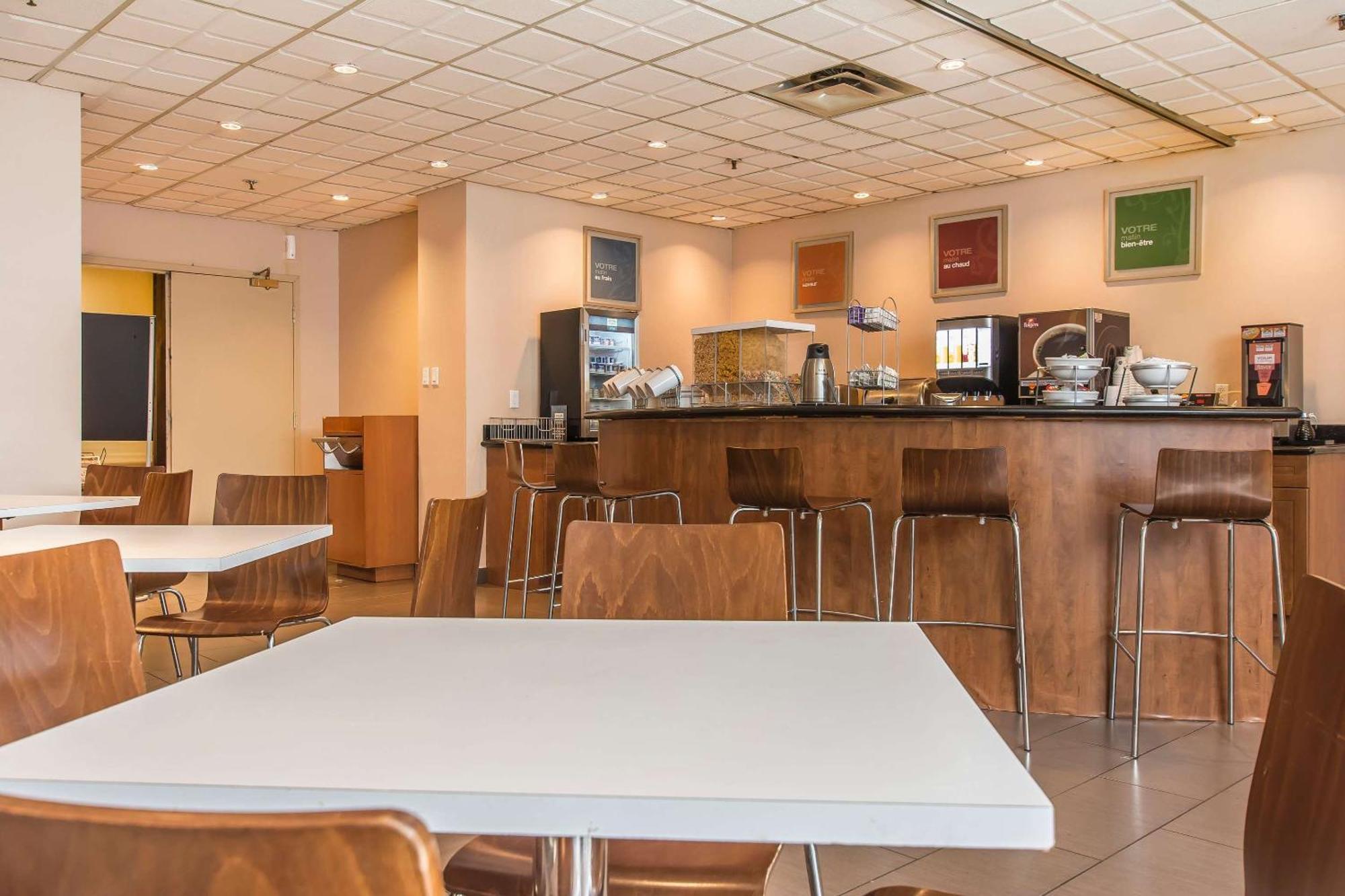 Comfort Suites Downtown Montreal Ngoại thất bức ảnh