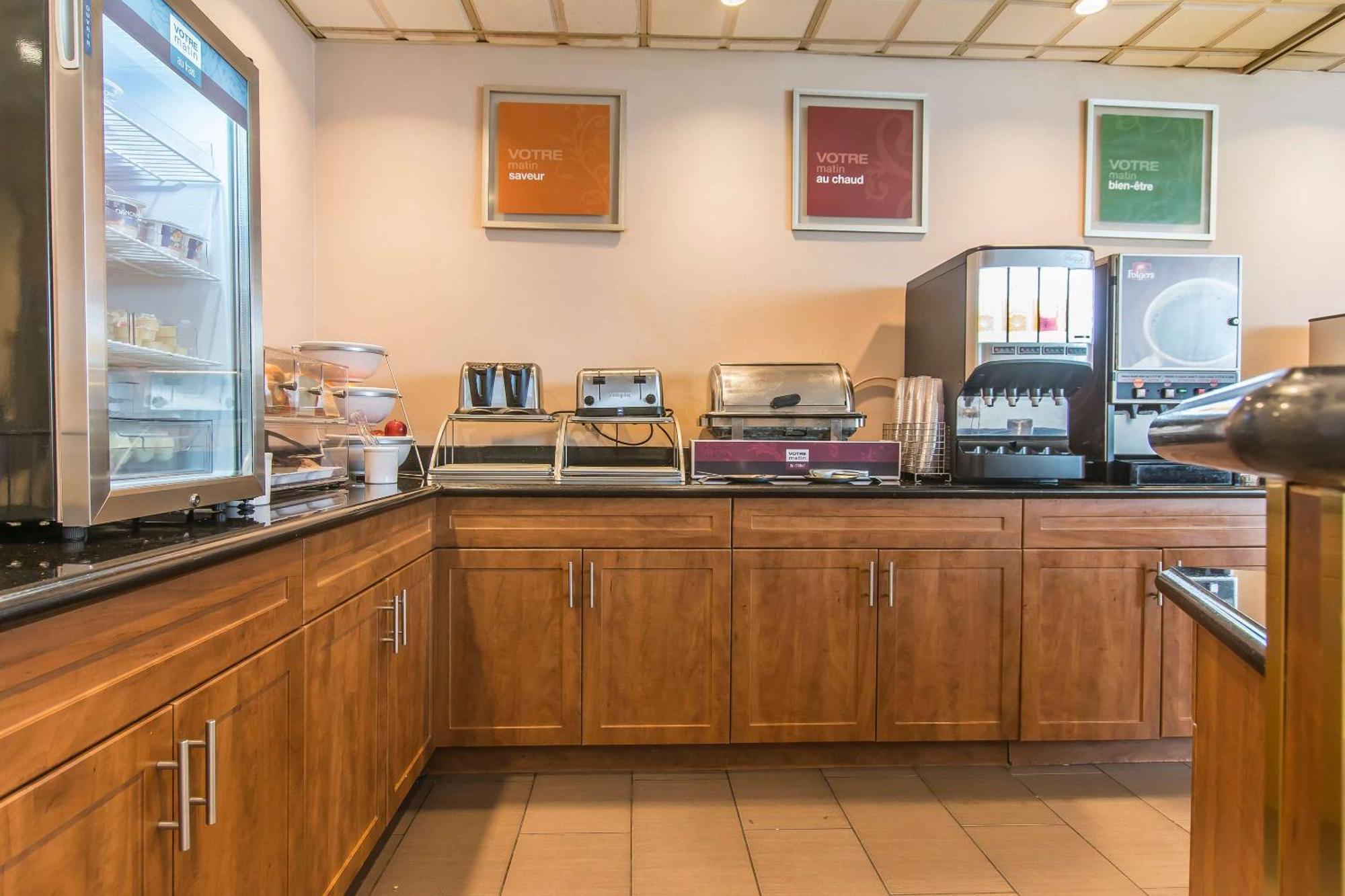 Comfort Suites Downtown Montreal Ngoại thất bức ảnh