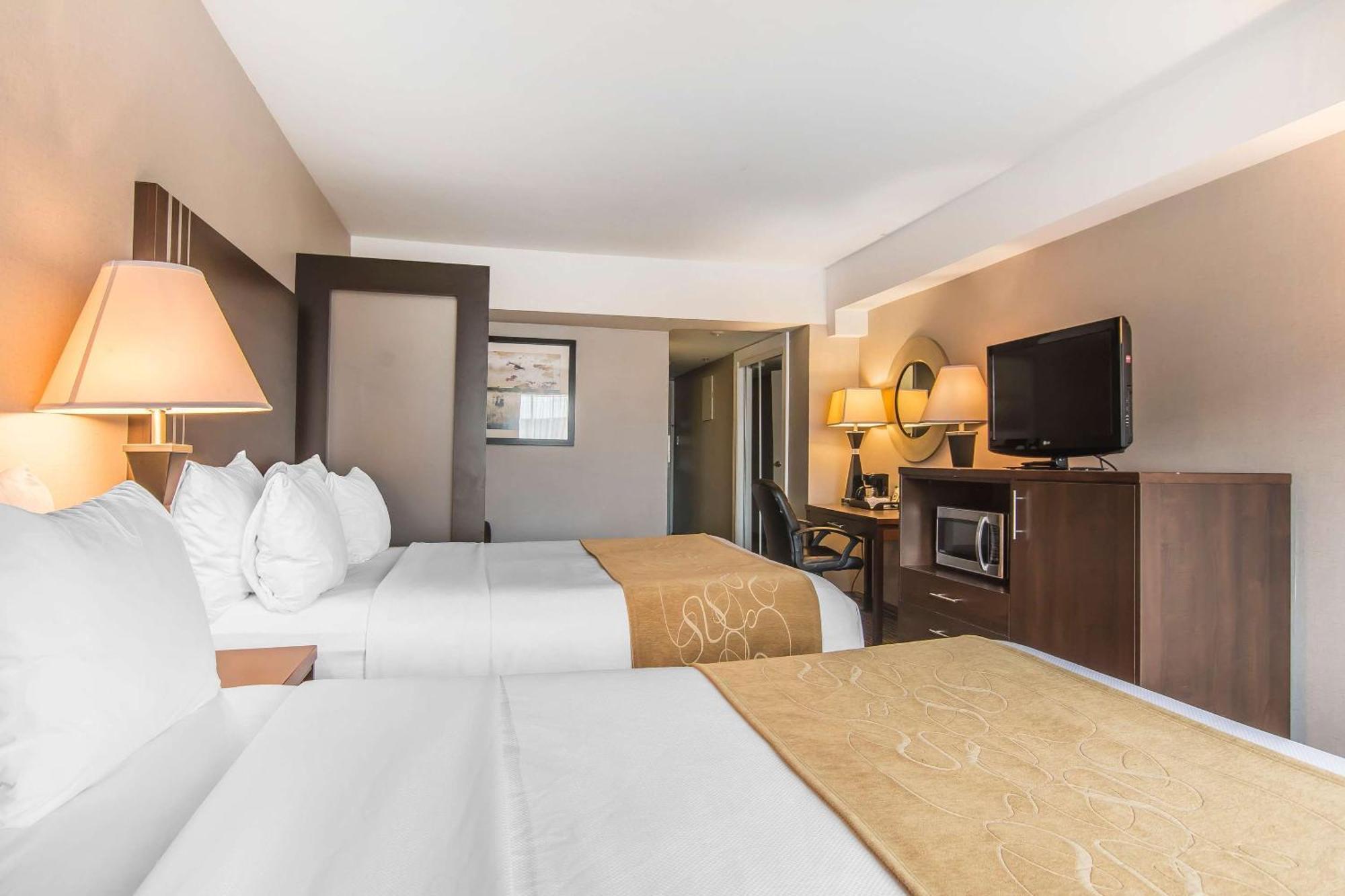 Comfort Suites Downtown Montreal Ngoại thất bức ảnh