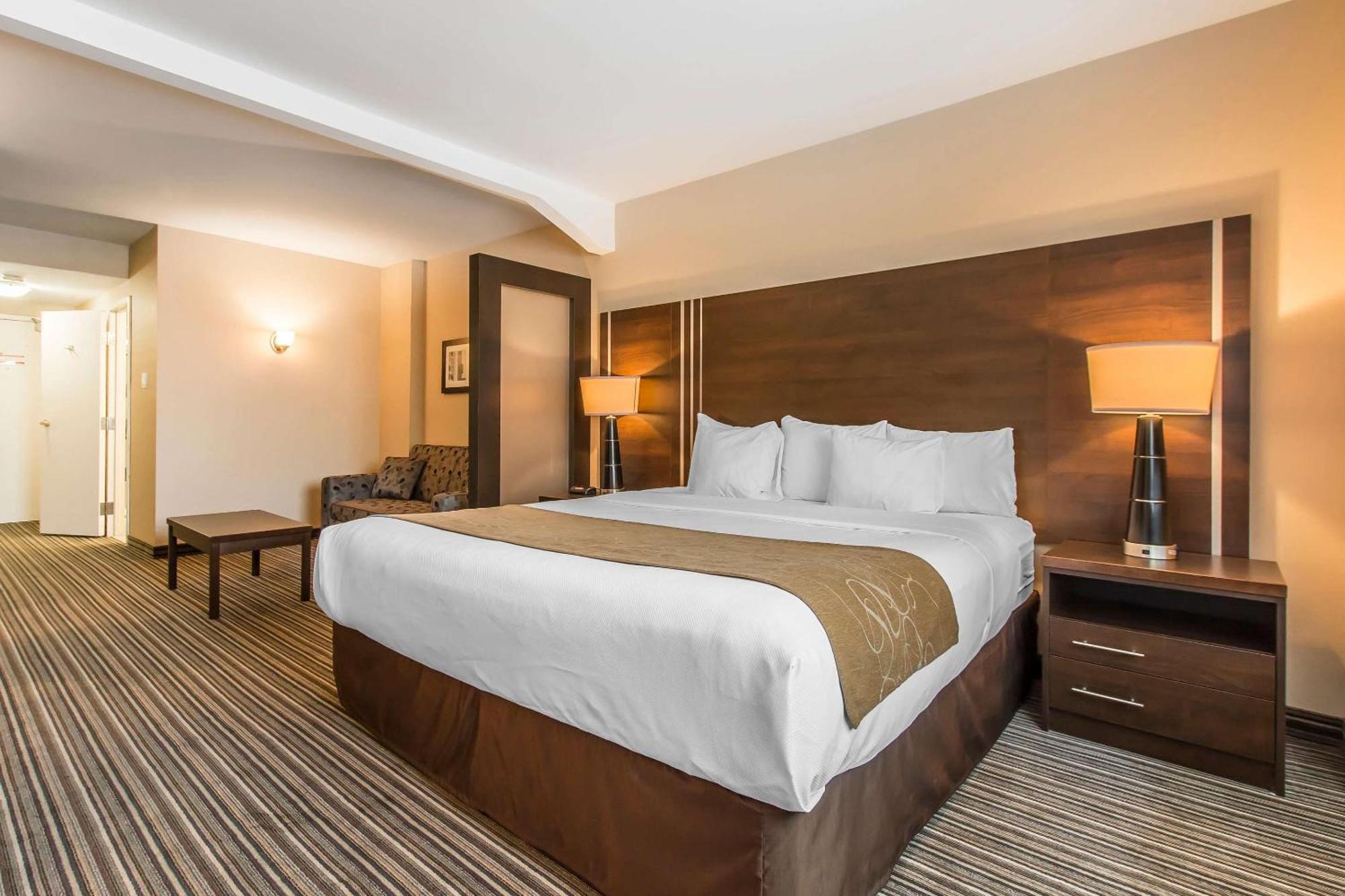 Comfort Suites Downtown Montreal Ngoại thất bức ảnh