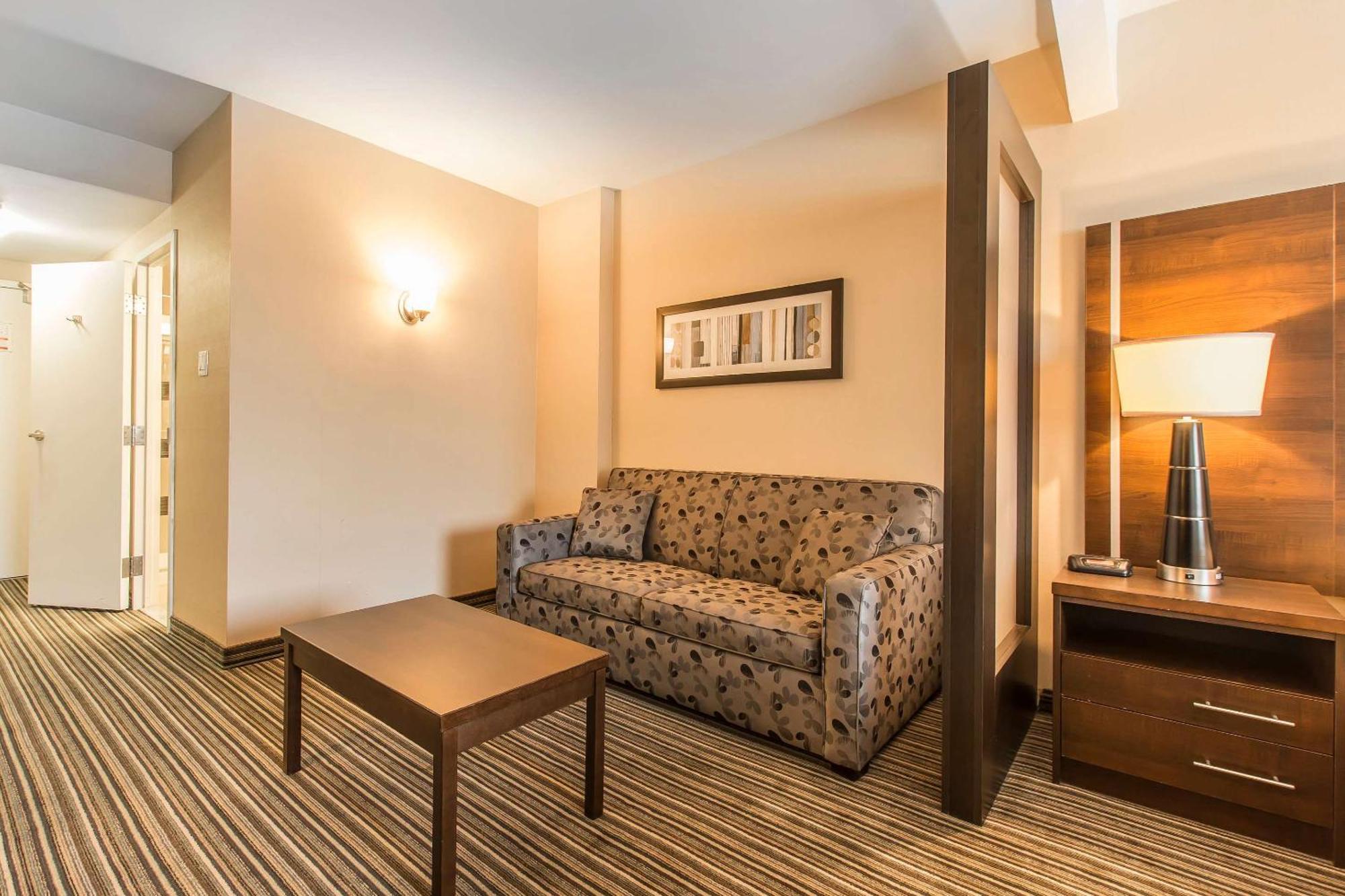 Comfort Suites Downtown Montreal Ngoại thất bức ảnh